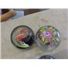 Image 2 : 6 Glass Paper Weights 