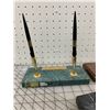 Image 4 : VINTAGE DESK PEN SETS MARBLE WALNUT PARKER SHAEFFER ETC