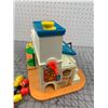 Image 6 : VINTAGE FISHER PRICE SESAME STREET CLUBHOUSE TOY SET