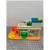Image 7 : VINTAGE FISHER PRICE SESAME STREET CLUBHOUSE TOY SET