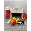 Image 3 : VINTAGE FISHER PRICE FAMILY PLAY FARM TOY BARN SILO ETC