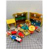 Image 1 : VINTAGE FISHER PRICE PLAY FAMILY HOME ETC