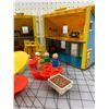 Image 2 : VINTAGE FISHER PRICE PLAY FAMILY HOME ETC