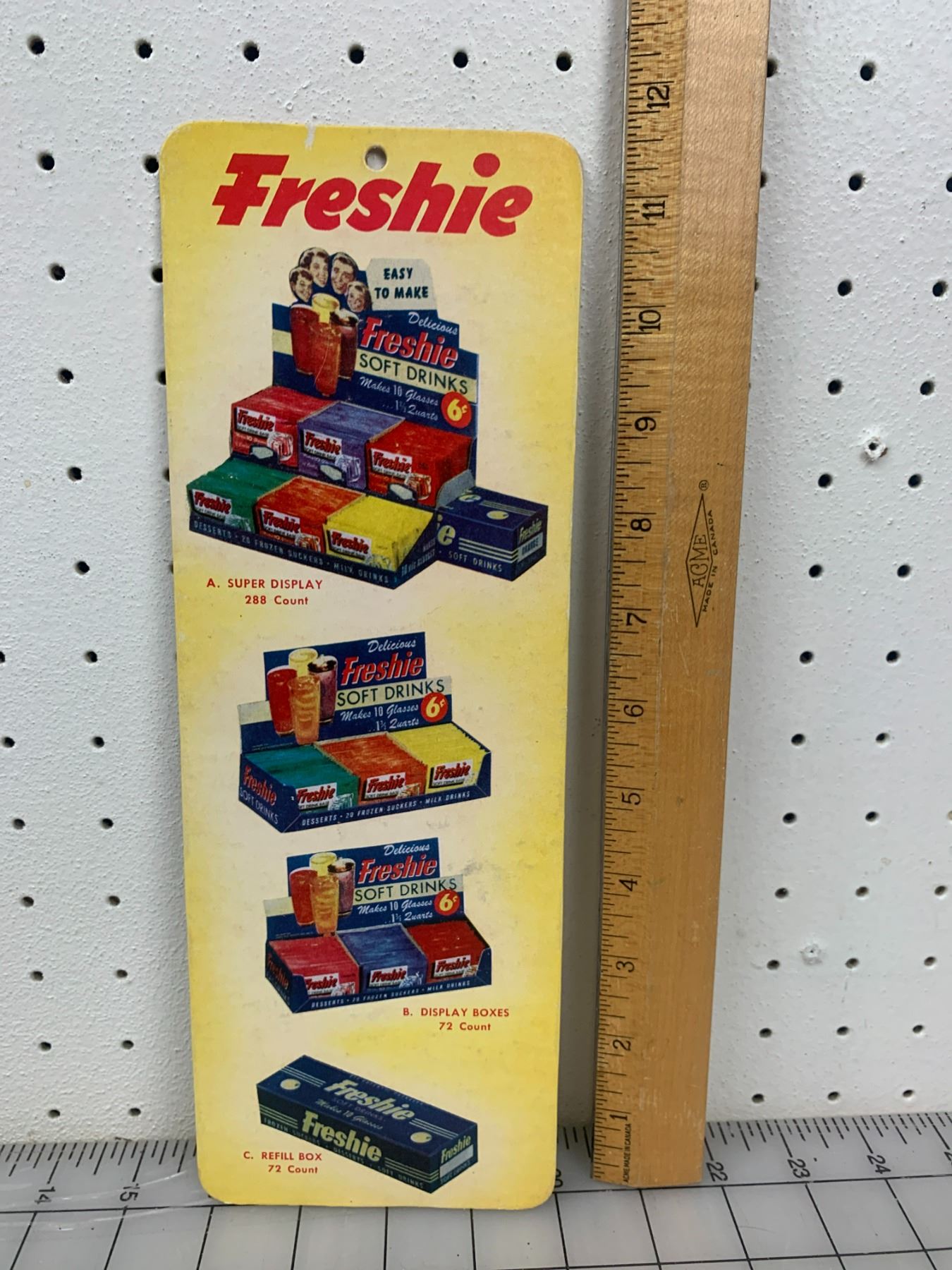 VINTAGE FRESHIE ADVERTISING DRINK MIX CANDY CARDBOARD WINDOW HANGER ...