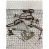Image 1 : VINTAGE LOT OF TRAPS