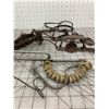 Image 2 : VINTAGE LOT OF TRAPS