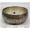 Image 6 : Silver Tone & Black Hinged Bangle and Silverplate Floral Engraved Bangle