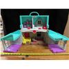 Image 5 : Fisher Price playhouse - great condition