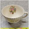 Image 21 : Very Pretty Vintage Dishes - 35 Pieces & 3 Pieces of another Vintage Pattern