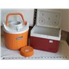 Image 1 : Vintage Coleman cooler & water jug. Both in nice condition.