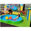 Image 3 : Vintage Pool & Cabana set plus 2 Mattel dolls.