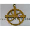 Image 1 : Metal Well Pulley