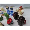 Image 3 : 14 salt and pepper shakers