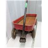 Image 2 : 1 radio flyer red wagon