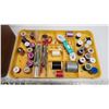 Image 3 : Sewing plastic box, full of assorted sewing supplies