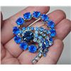 Image 2 : Blue rhinestone circle brooch