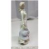 Image 2 : Porcelain Figurine - unstamped