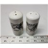 Image 3 : Bernie Brown Collection - Ceramic Salt & Pepper Shakers - Vintage 1990's like  new