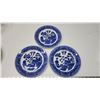 Image 1 : Blue Willow Design (3) dinner plates Vintage 1950's 9.5" No chips