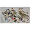 Image 1 : Large Lot of Broken Jewellery and Pieces