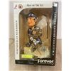 Image 1 : Men of the Ice Tie Domi Bobble-Head 7 1/2" Forever Collectibles