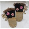 Image 2 : Handmade beaded aboriginal moose hide mitts/gloves