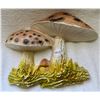 Image 1 : Chalkware - mushroom wall plaque