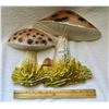 Image 3 : Chalkware - mushroom wall plaque