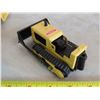 Image 4 : Vintage metal Tonka Semi & Trailer with Bulldozer