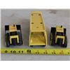 Image 4 : Vintage Metal Tonka Semi with Car Trailer + 2 metal Tonka Bulldozers