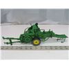 Image 3 : John Deere The 214-T Twin-Tie Baler Precision Classics – brand new