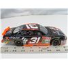 Image 4 : Monte Carlo 400 Rematch Looney Tunes – Robby Gordon #31 – 1:24-Scale Stock Car – Action 10th Anniver