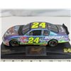 Image 8 : Jeff Gordon #24 – Monte Carlo 400/Looney Tunes – Revell Collection – 1:24-Scale Stock Car with Displ