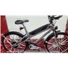 Image 2 : Tour de Maisto 1:12 Mercedes Benz Diecast Model Bike