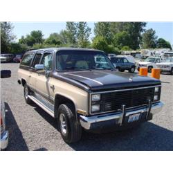  1986 CHEVROLET SUBURBAN - 65,000 (5-Digit) 