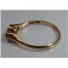 Image 3 : 14K gold ring with 2 diamonds - missing 3rd diamond (diamonds unverified) - weight: 1.6 grams