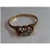 Image 5 : 14K gold ring with 2 diamonds - missing 3rd diamond (diamonds unverified) - weight: 1.6 grams