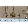 Image 2 : 5 assorted costume jewelry necklaces