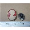 Image 1 : Cameo - Portrait oval brooch and 1 earring - costume jewelry