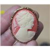 Image 3 : Cameo - Portrait oval brooch and 1 earring - costume jewelry