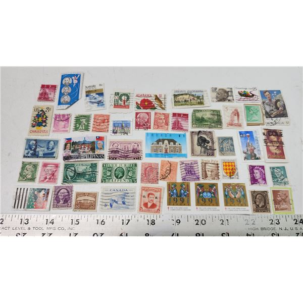 Assorted Canada and World stamps - approx 50pcs