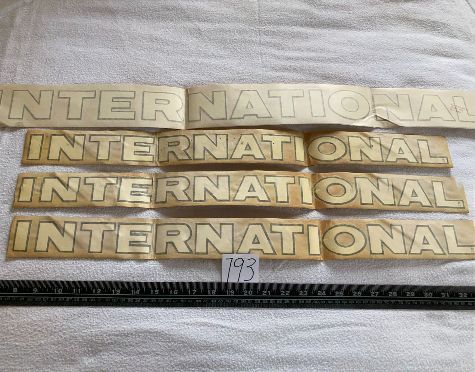 INTERNATIONAL decals - Schmalz Auctions