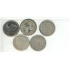 Image 2 : 5 silver Canadian Quarters - 1943,1951,1964,1966,1968