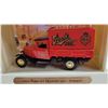 Image 3 : Lot of Matchbox; 1939 Ford AA Van Strohs in Display and Vintage Firetruck