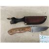 Image 2 : 2 Hunting Knives - Quality - Both with Holsters - 1 is a Set - 