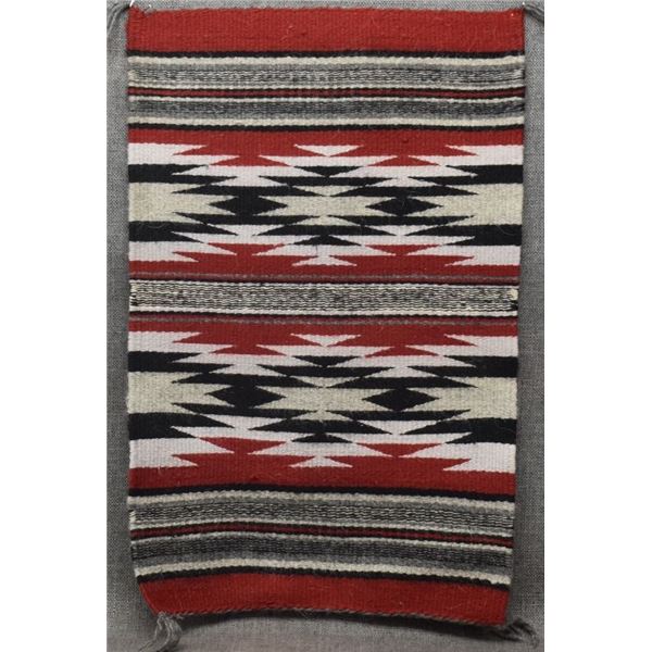 NAVAJO INDIAN TEXTILE