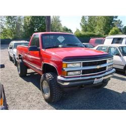  1995 CHEVROLET C1500 PICKUP-V8 - 88,172 Act