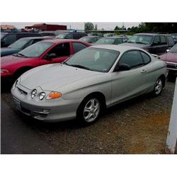  2000 HYUNDAI TIBURON-4 CYL. - 42,067 Act
