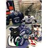 Image 1 : VANCOUVER CANUCKS COLLECTIBLES LOT
