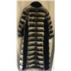 Image 2 : LONG CHINCHILLA “CROWN OF GERMANY” FUR COAT